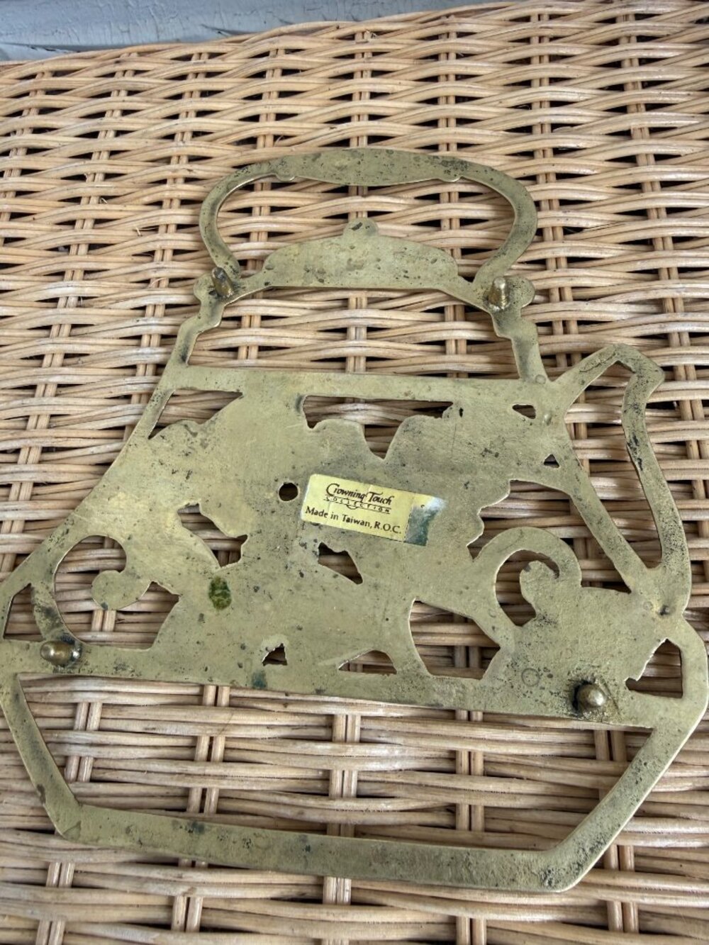 Vintage 70s Brass Trivet Hot Plate Floral Teapot Shaped Kitchen Decor - Picture 5 of 6
